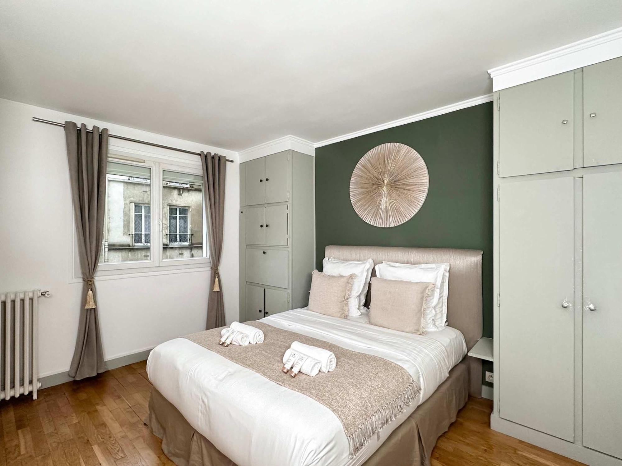 Welcoming Near Eiffel Tower Appartamento Parigi